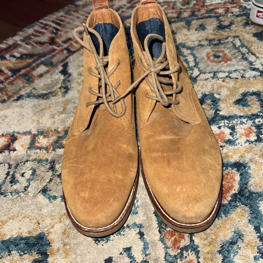 Tan Suede Men's Chukka Boots